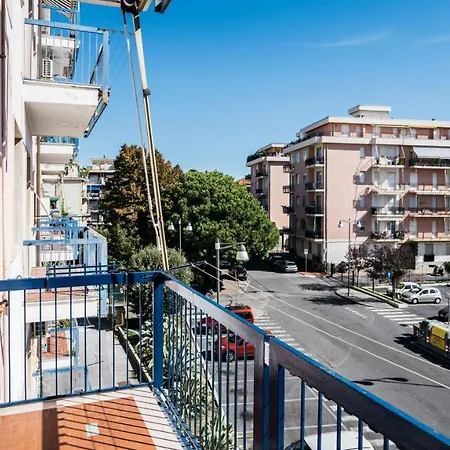 Italianway - De Gasperi 13 * Albenga